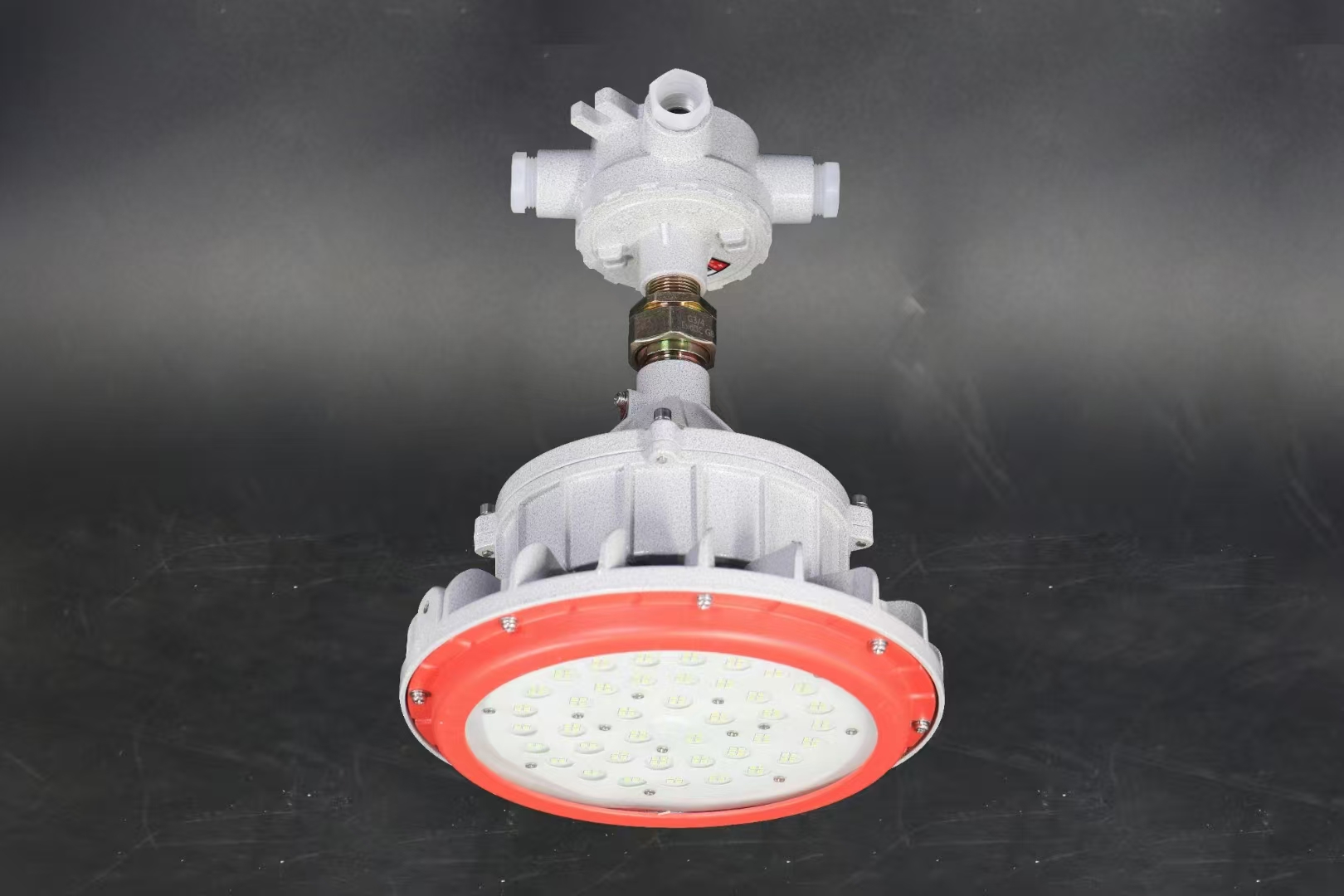 ͷ����ҹ�����¼���LED������